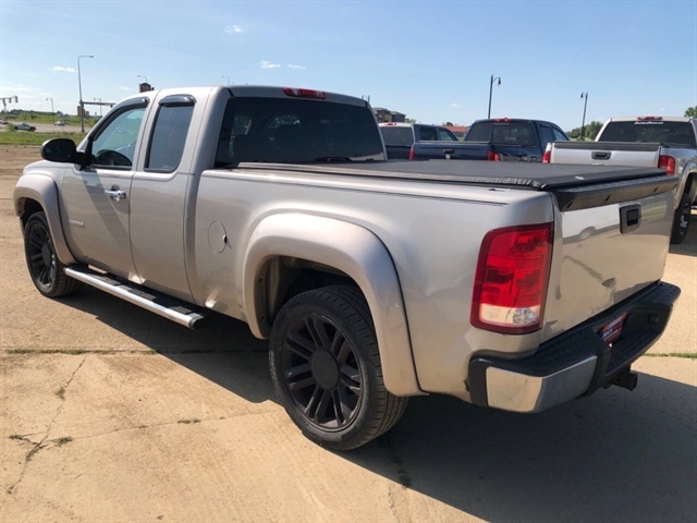 Used 2009 GMC Sierra 1500 SLE with VIN 1GTEK29039Z163961 for sale in Winner, SD