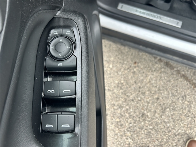 2023 CHEVROLET EQUINOX Premier - Thumbnail 22