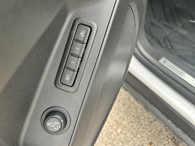 2023 CHEVROLET EQUINOX Premier - Thumbnail 24