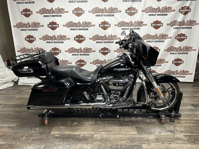 2018 HARLEY-DAVIDSON® FLHX – STREET GLIDE®