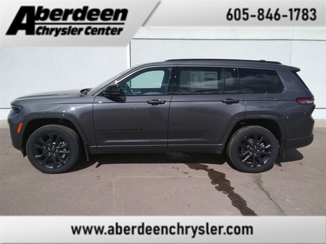 2026 Jeep Cherokee Overland photo 2