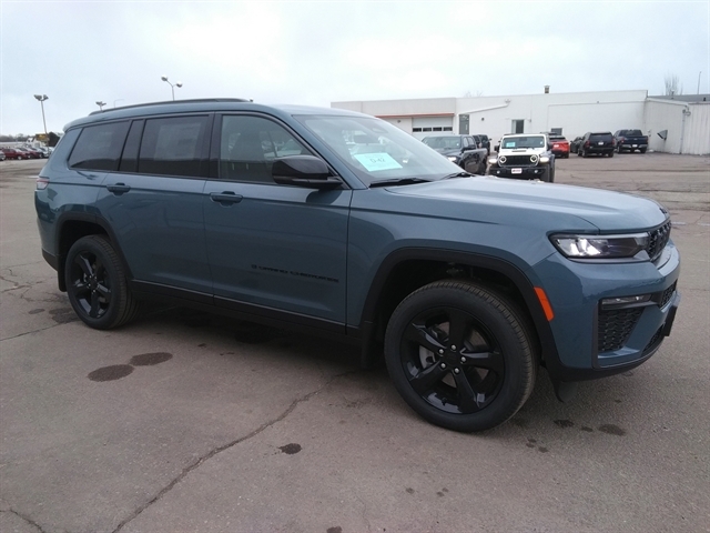2026 Jeep Grand Cherokee L photo 4