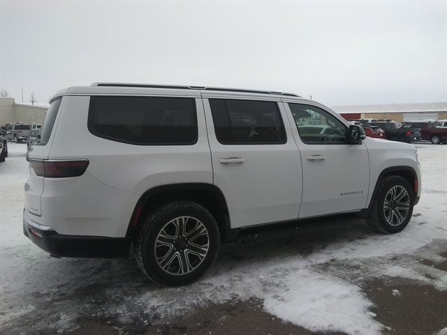 2023 Jeep Wagoneer Series II photo 4