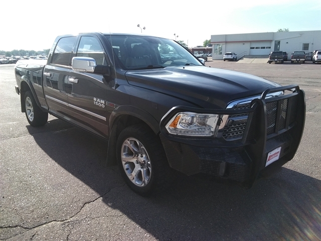 2018 Ram 1500 Laramie photo 3