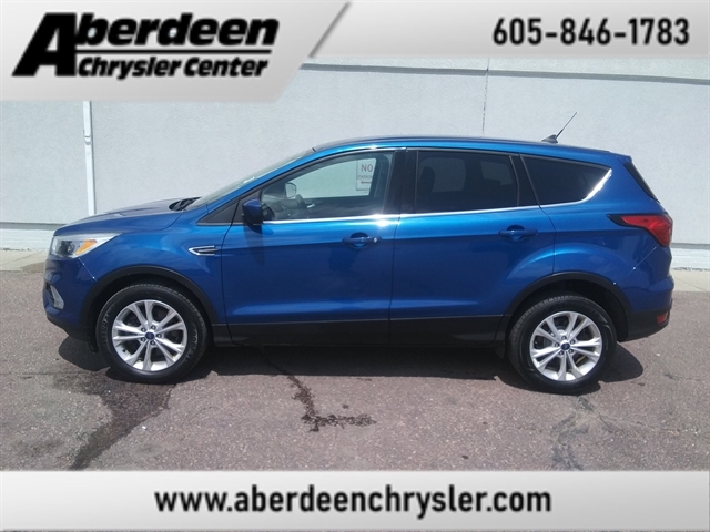 2019 Ford Escape Titanium photo 2