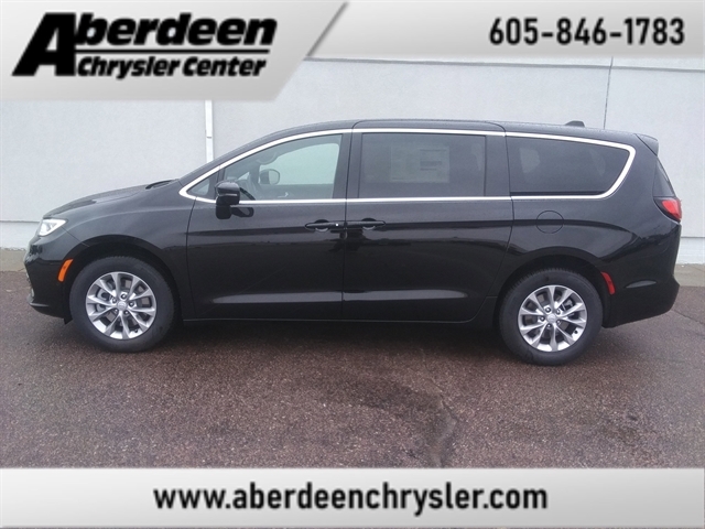 2026 Chrysler Pacifica photo 2