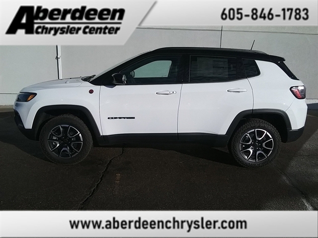 2025 Jeep Grand Cherokee Limited photo 3