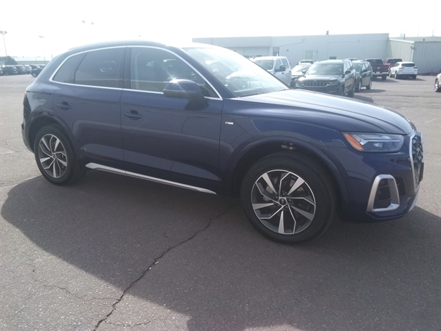 2023 Audi Q5 45 S line Premium photo 4
