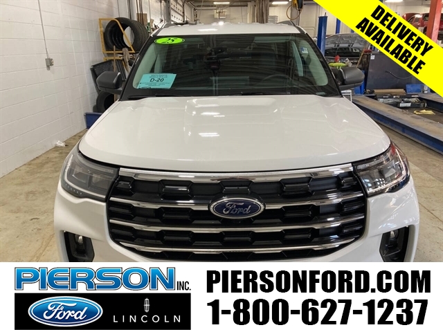 2025 Ford Explorer photo 4