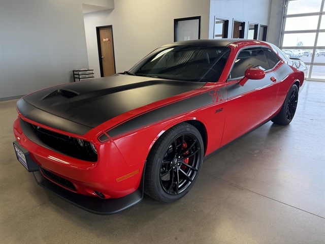 Red 2018 Dodge Challenger Coupe Rear-Wheel Drive 8-Speed Automatic