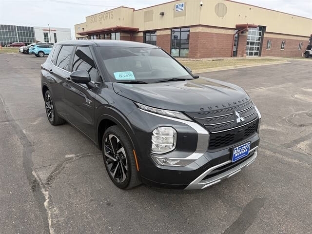 Gray 2025 Mitsubishi Outlander Hybrid Plug-in SUV / Crossover All-Wheel Drive Automatic