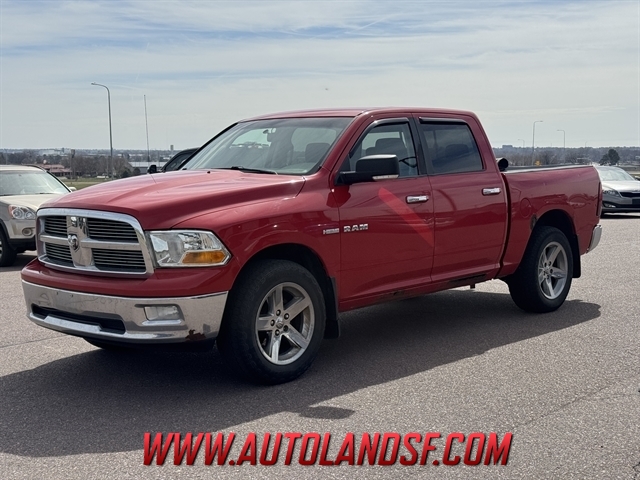 2009 Dodge RAM 1500 SLT Crew Cab 4WD Rojo (Flame Red Clearcoat) Camioneta Todo terreno Automática