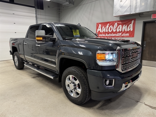 2018 GMC Sierra 3500HD Denali Crew Cab LB DRW 4WD