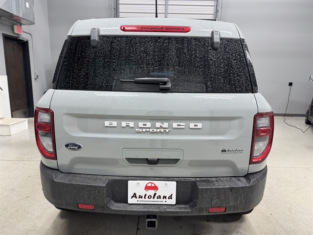 View vehicle photo 6