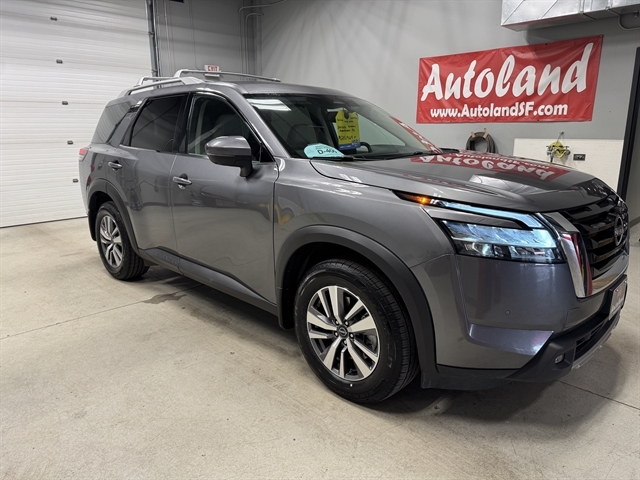 2022 Nissan Pathfinder SL 4WD