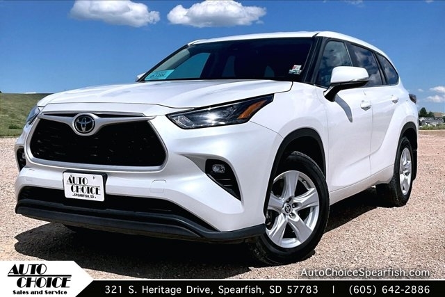 Pearl 2024 Toyota Highlander LE AWD SUV / Crossover All-Wheel Drive Automatic