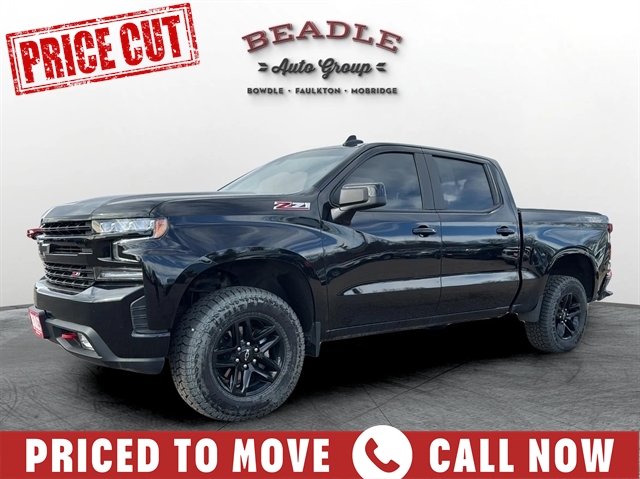 Black 2022 Chevrolet Silverado 1500 LT Trail Boss Crew Cab 4WD Pickup Truck Four-Wheel Drive Automatic