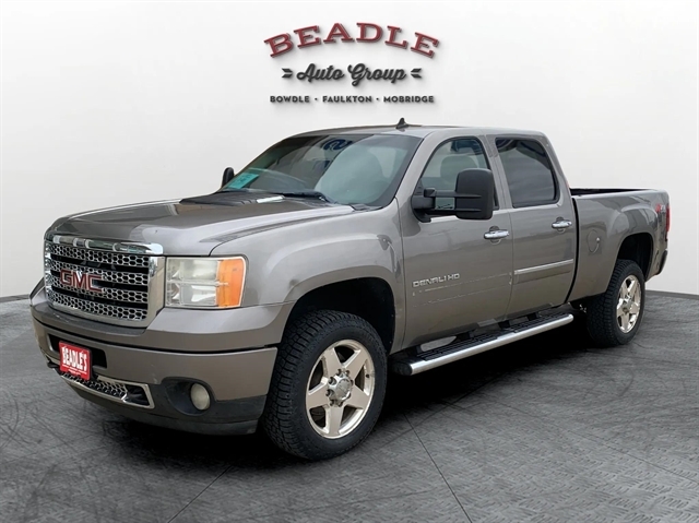  2012 GMC Sierra 2500HD Denali Crew Cab SB 4WD   