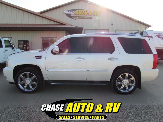  2011 Cadillac Escalade Luxury 4WD   