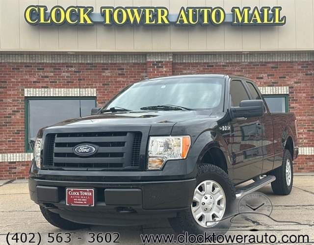 Tuxedo Black Metallic 2012 Ford F-150 STX SuperCab 4WD Pickup Truck Four-Wheel Drive Automatic