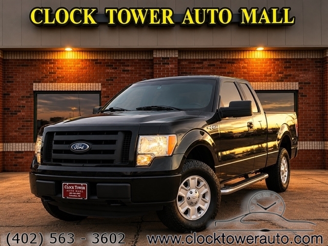Tuxedo Black Metallic 2012 Ford F-150 STX SuperCab 4WD Pickup Truck Four-Wheel Drive Automatic