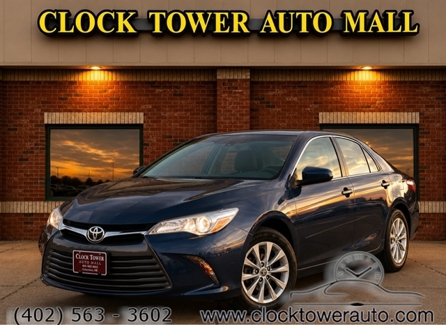 Parisian Night Pearl 2017 Toyota Camry LE Sedan Front-Wheel Drive Automatic