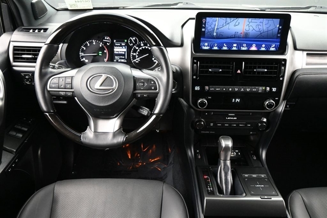 View vehicle photo 7