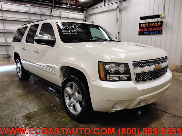 White Diamond Tricoat 2013 Chevrolet Suburban SUV / Crossover Four-Wheel Drive Automatic