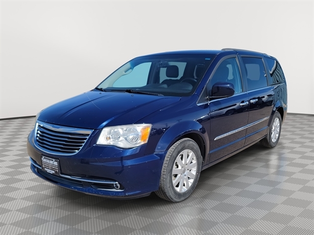 2016 Chrysler Town & Country Touring FWD