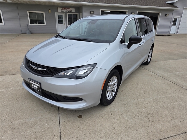 Silver Mist Clearcoat 2024 Chrysler Voyager Minivan Front-Wheel Drive Automatic