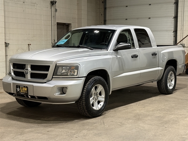 Bright Silver Metallic 2011 RAM Dakota   Automatic