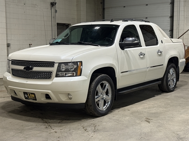 2013 Chevrolet Avalanche LTZ Black Diamond Edition 4WD