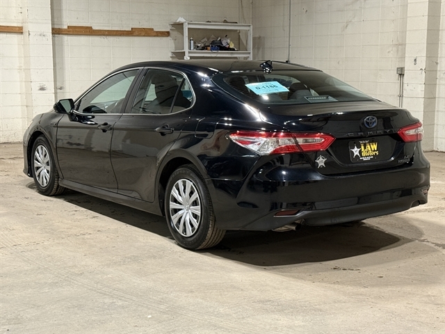 View vehicle photo 3