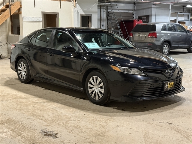 View vehicle photo 6