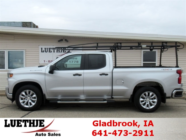 Silver Ice Metallic 2019 Chevrolet Silverado 1500 Custom Double Cab 4WD Pickup Truck Four-Wheel Drive Automatic