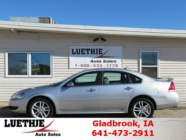 Silver Ice Metallic 2014 Chevrolet Impala Limited Sedan Front-Wheel Drive Automatic