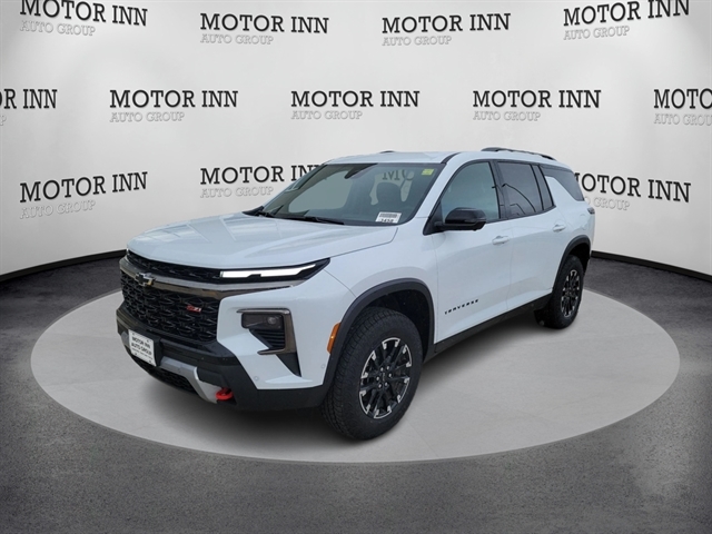 SANDSTONE GRAY 2026 Chevrolet Traverse Z71 AWD SUV / Crossover Four-Wheel Drive Automatic