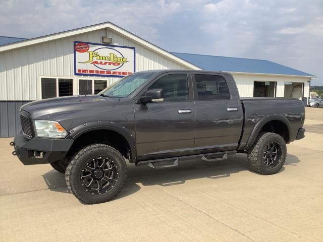 2016 RAM 1500 SLT