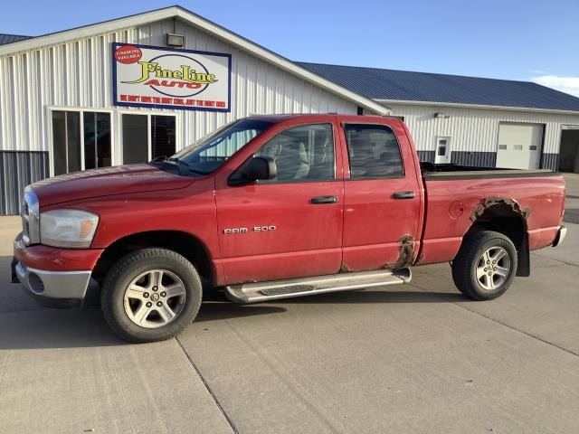 2006 DODGE RAM 1500 SLT QUAD CAB 4X4 V8-AUTO LOCAL TRADE!!!!